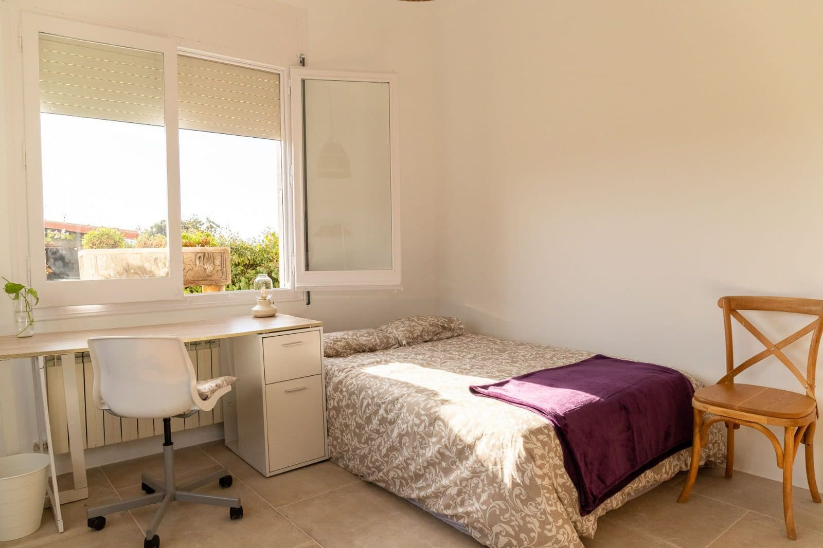 Private room with workspace